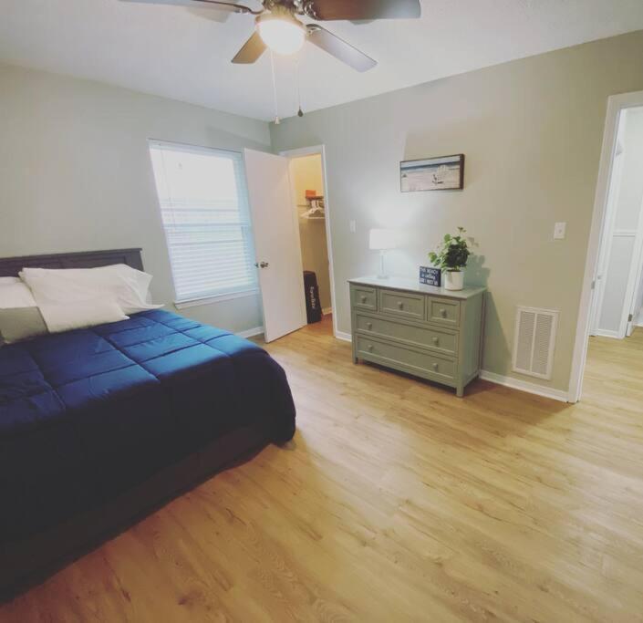White Sand Getaway Steps From Beach Гълфпорт Екстериор снимка